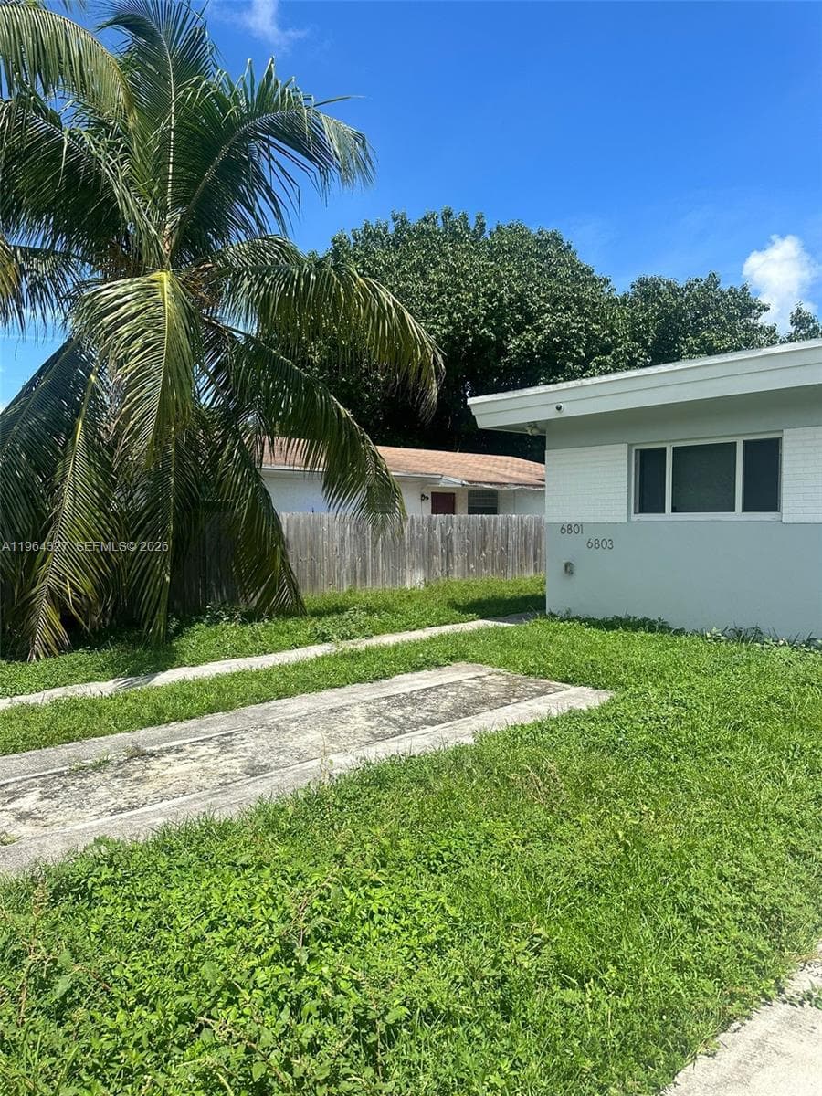 6801 NW 2nd Ct, Miami, FL 33150 — zdjęcie 3