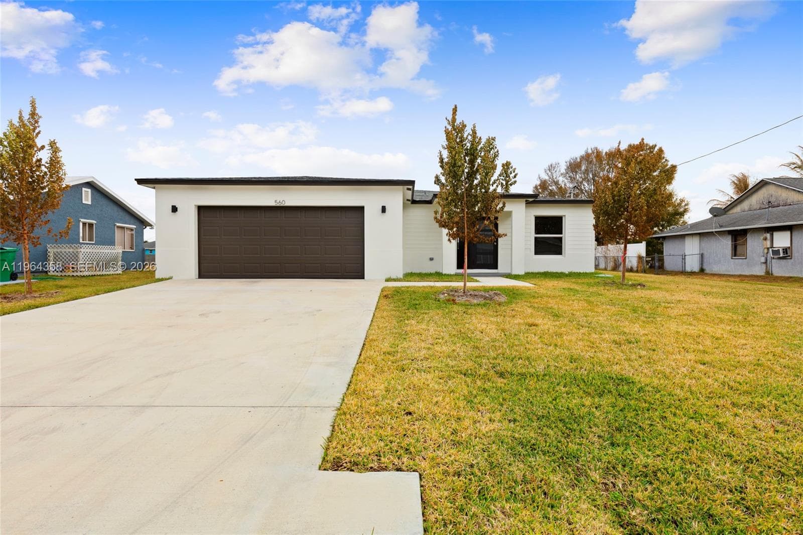 560 SW Carter Ave, Port St. Lucie, FL 34983 — zdjęcie 2