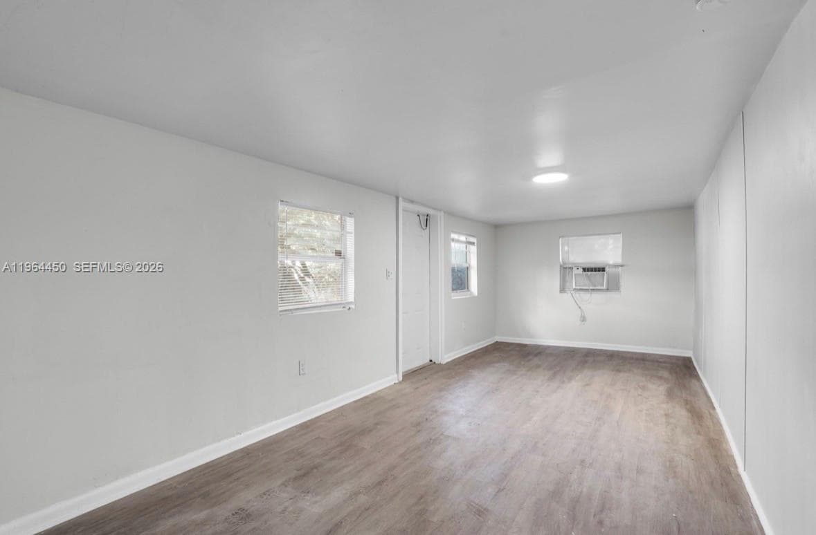 914 NW 80th St, Miami, FL 33150 — zdjęcie 2