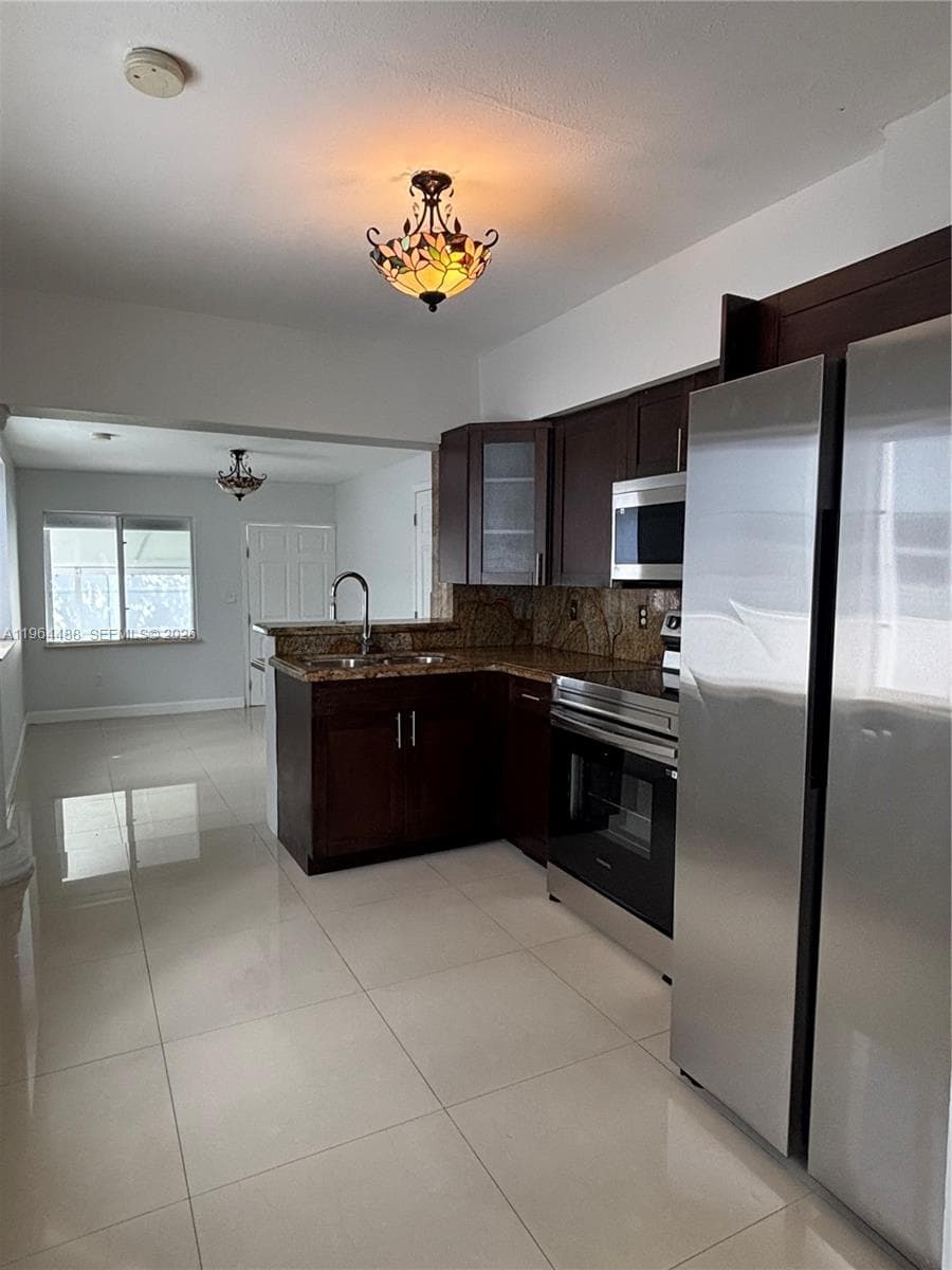 6823 SW 25th St, Miami, FL 33155 — zdjęcie 2