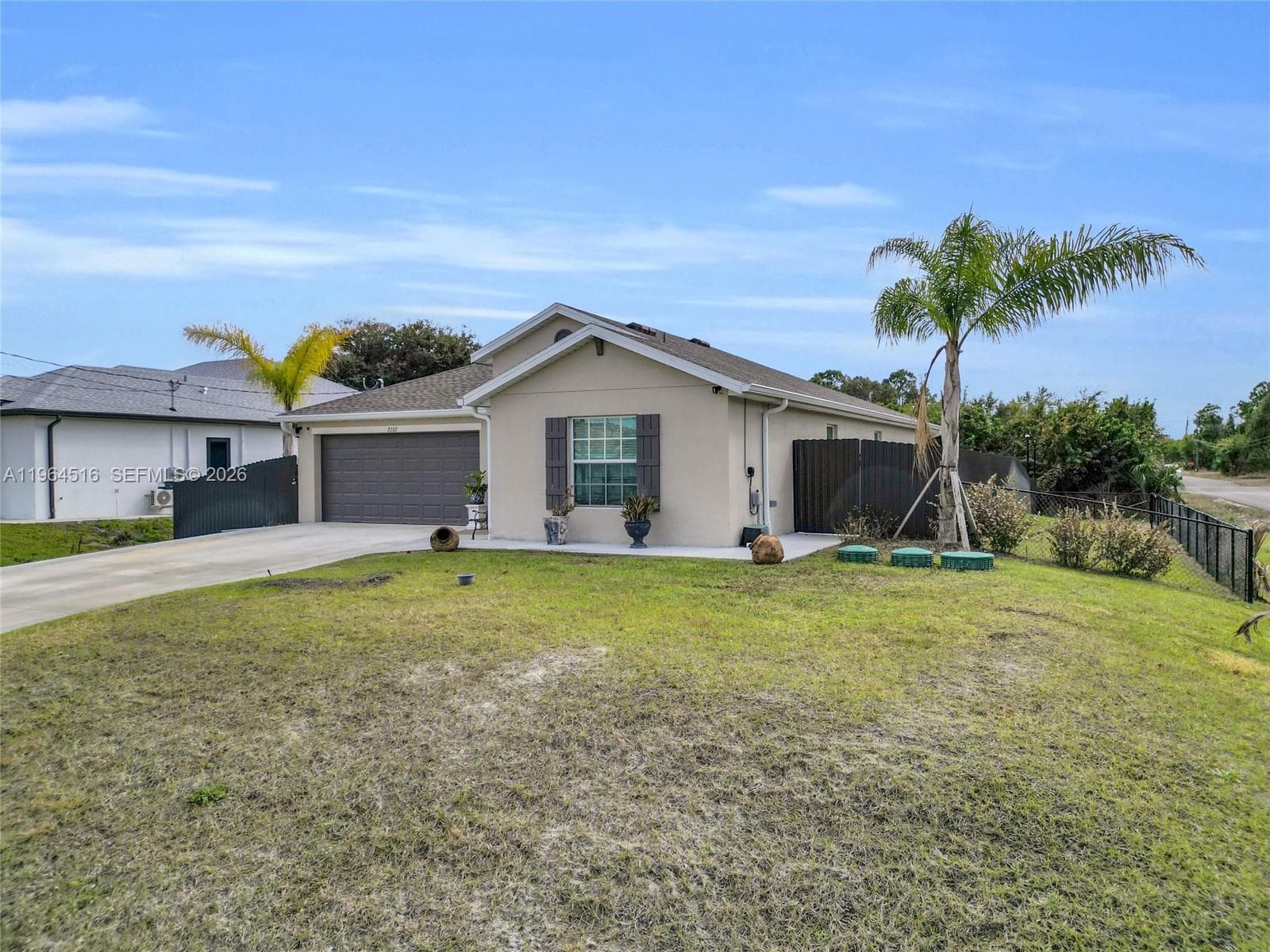 2707 2nd St SW, Other City - In The State Of Florida, FL 33976 — zdjęcie 2