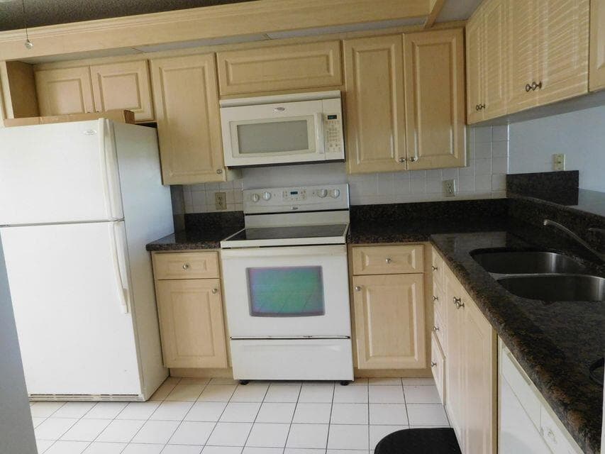 2461 Village Boulevard # 102, West Palm Beach, FL 33409 — zdjęcie 2