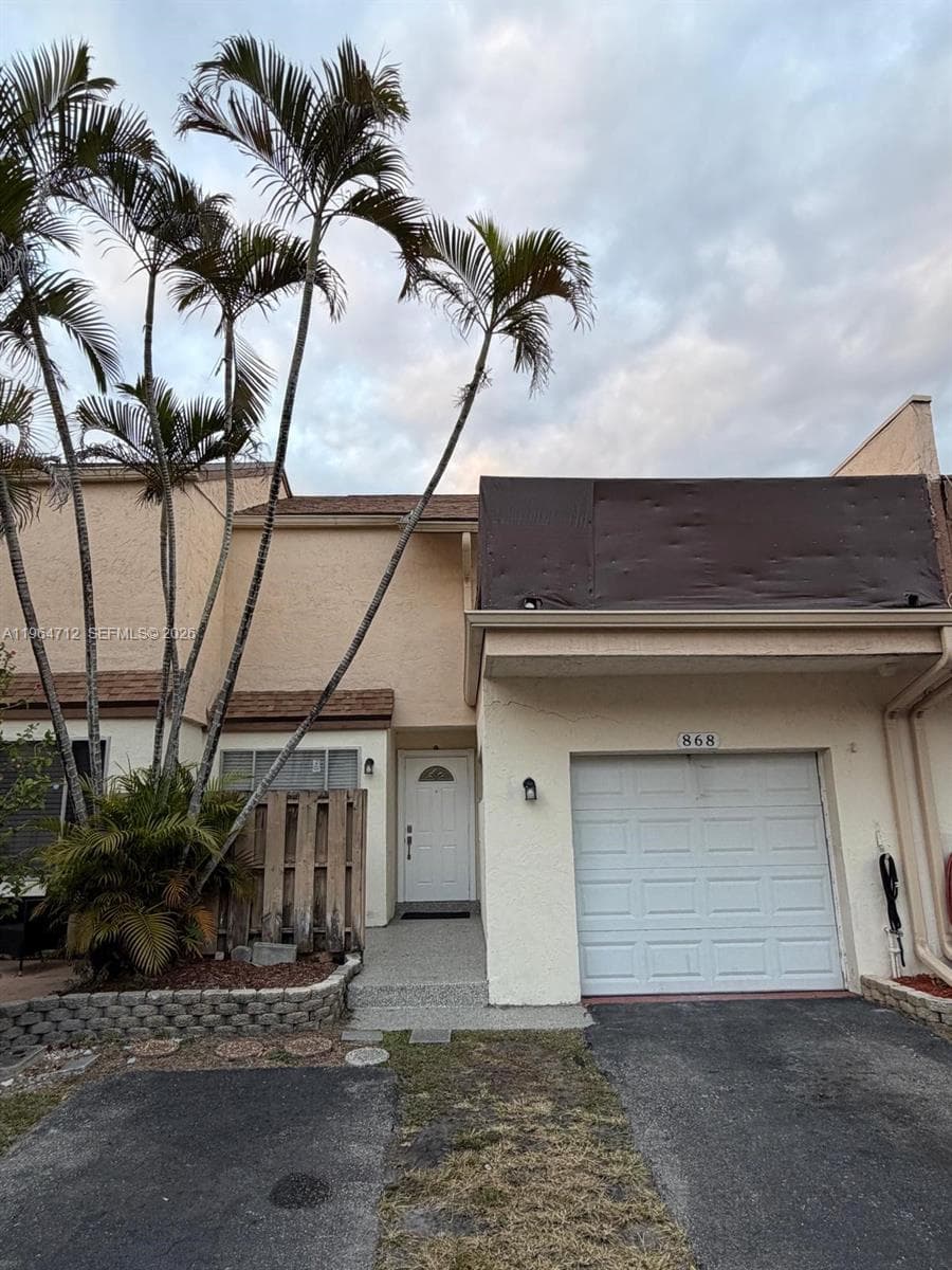 868 NW 81st Way, Plantation, FL 33324