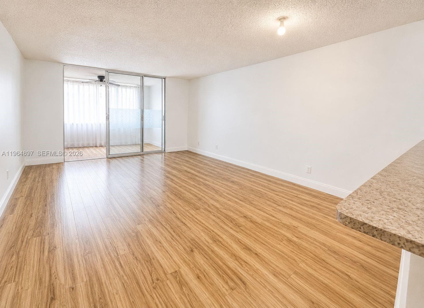 445 NE 195th St # 429, Miami, FL 33179 — zdjęcie 5