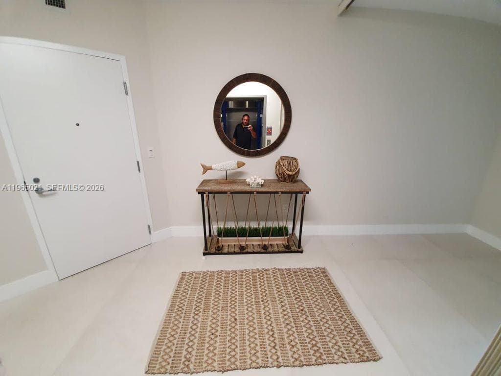 16385 Biscayne Blvd # 507, North Miami Beach, FL 33160 — zdjęcie 2