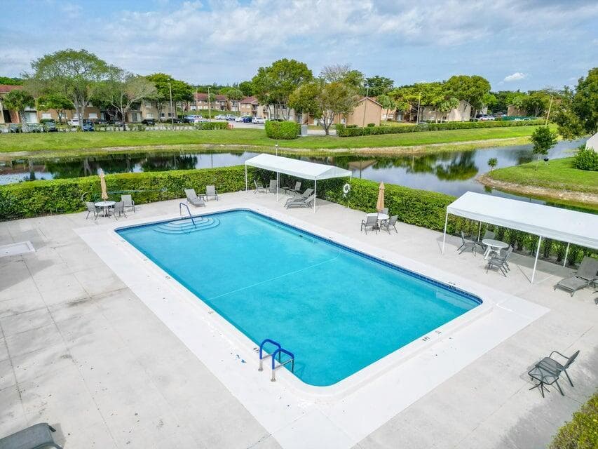 107 Lake Terry Drive, West Palm Beach, FL 33411 — zdjęcie 4