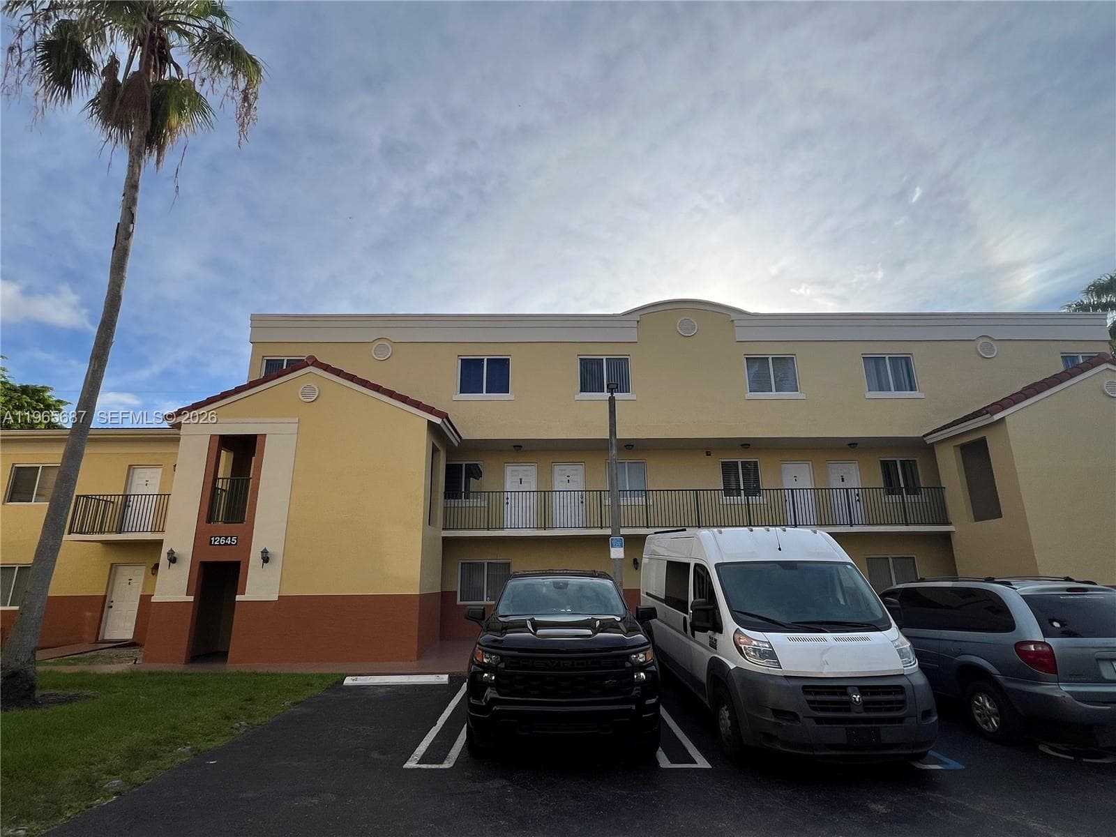 12645 SW 91st St # 202, Miami, FL 33186