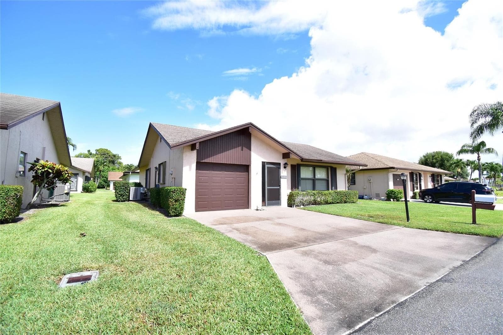 3305 Silver Buttonwood Drive, FL 33463 — zdjęcie 5