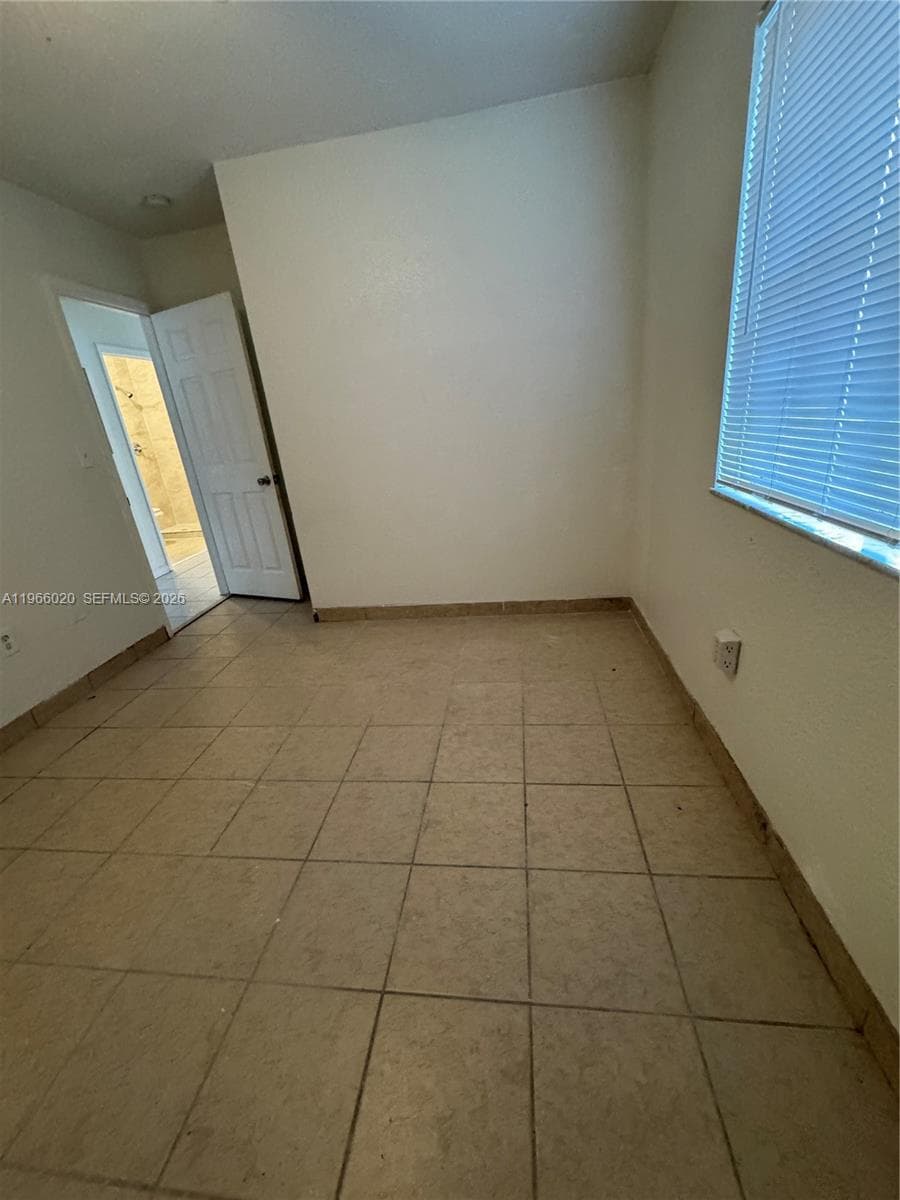 20138 NW 38th Pl, Miami Gardens, FL 33055 — zdjęcie 3