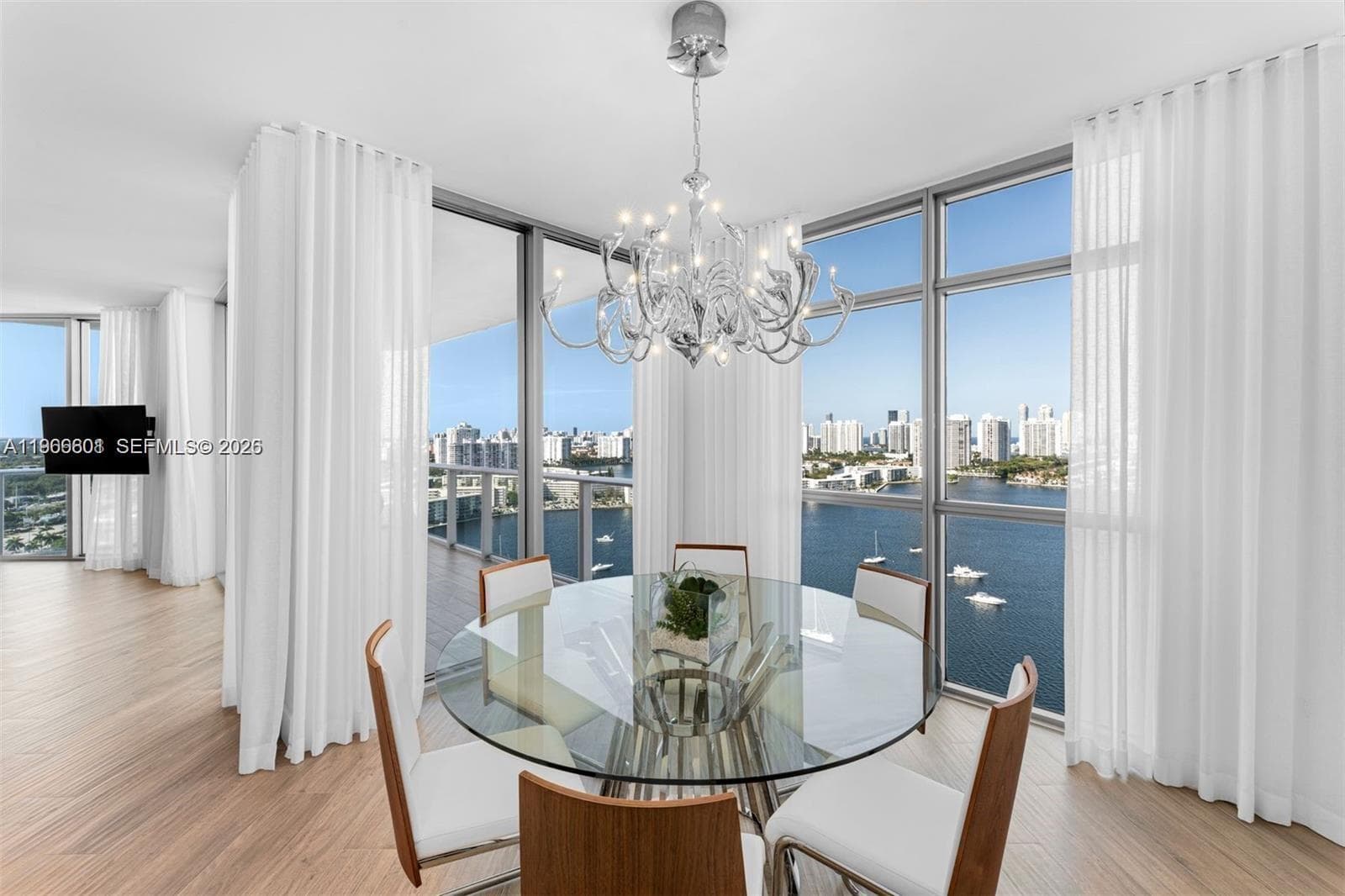 17301 Biscayne Blvd # 2110, North Miami Beach, FL 33160 — zdjęcie 3