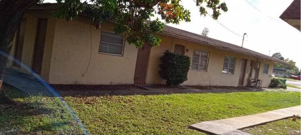 1856 NW 52nd Avenue, Lauderhill, FL 33313 — zdjęcie 4