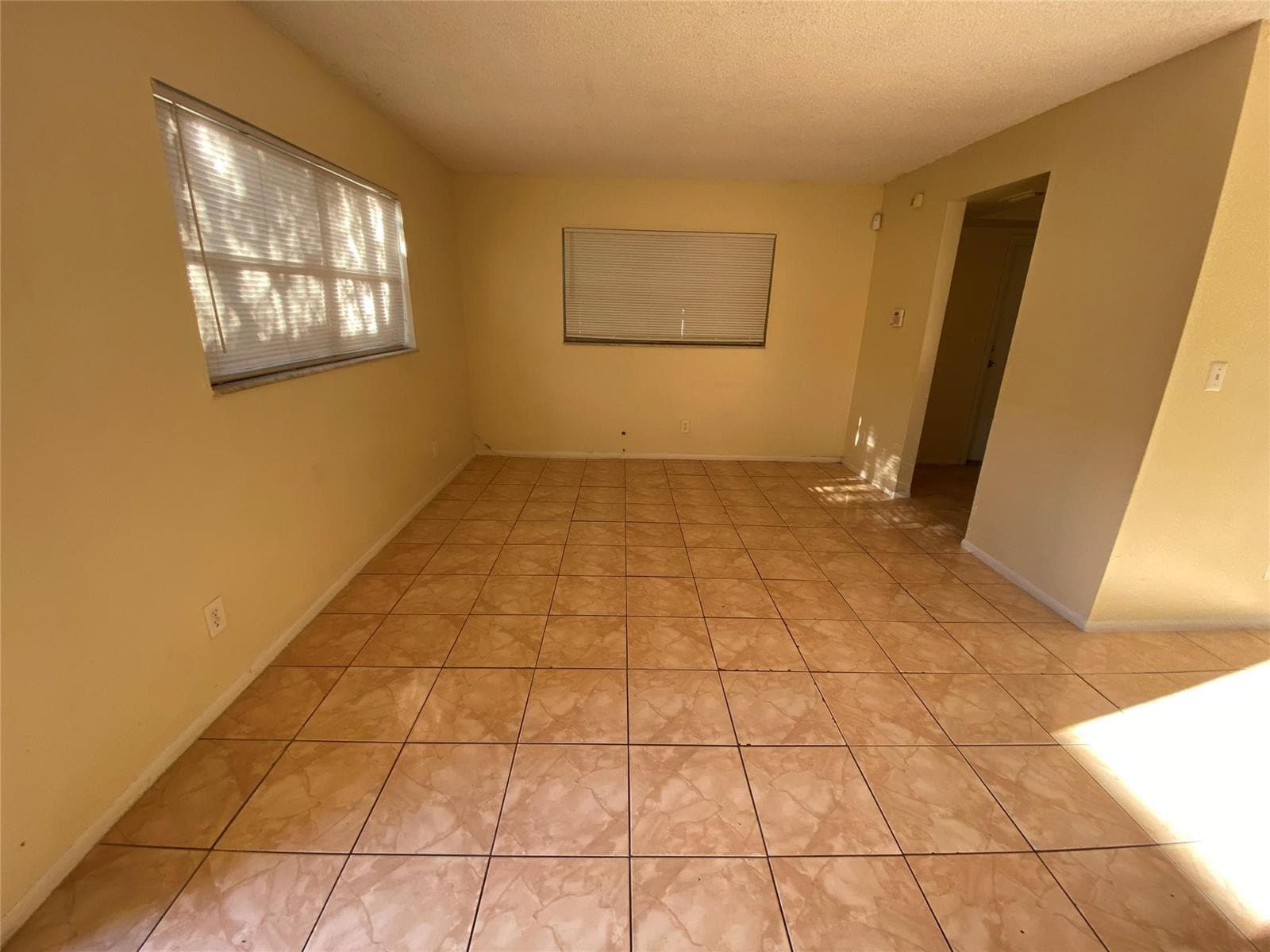 7625 SW 10th Street, North Lauderdale, FL 33068 — zdjęcie 5