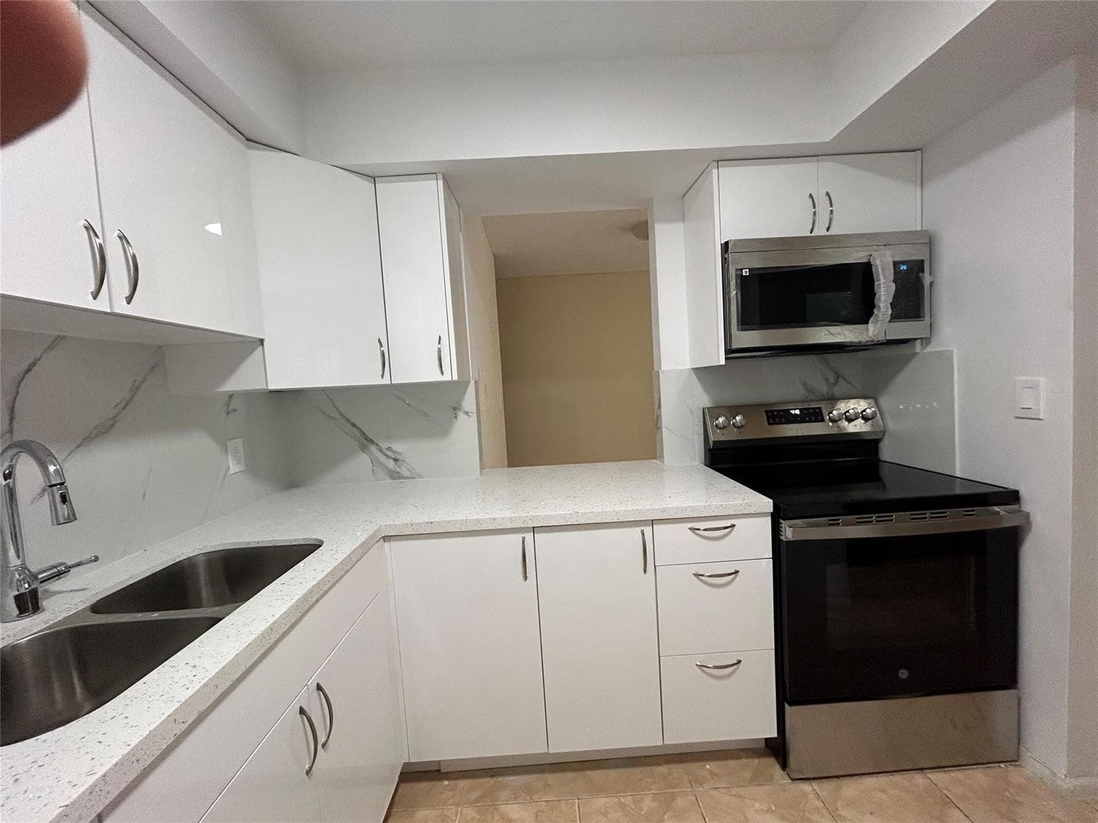 7625 SW 10th Street, North Lauderdale, FL 33068 — zdjęcie 4