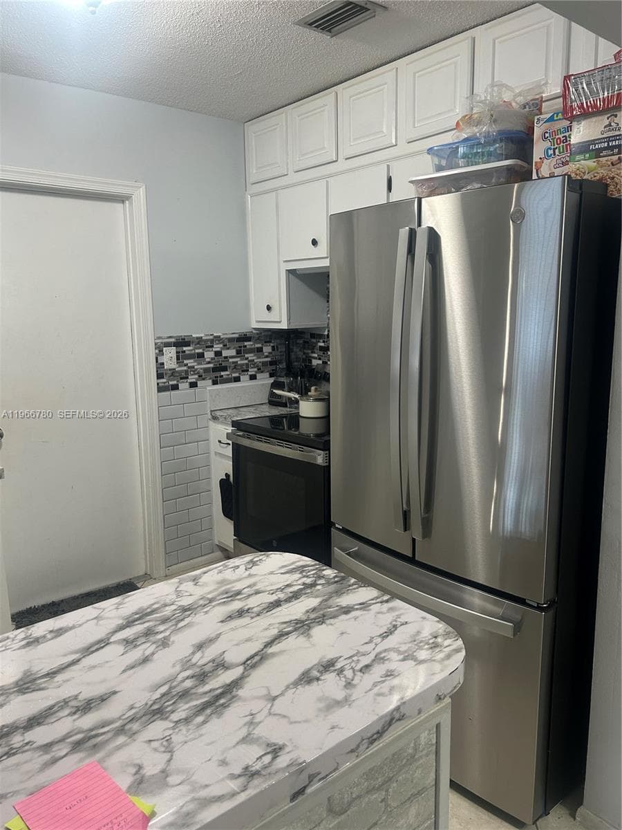 5715 NW 85th Ave, Tamarac, FL 33321 — zdjęcie 2