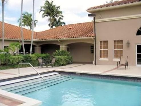 18328 NW 68th Ave # H, Hialeah, FL 33015 — zdjęcie 3