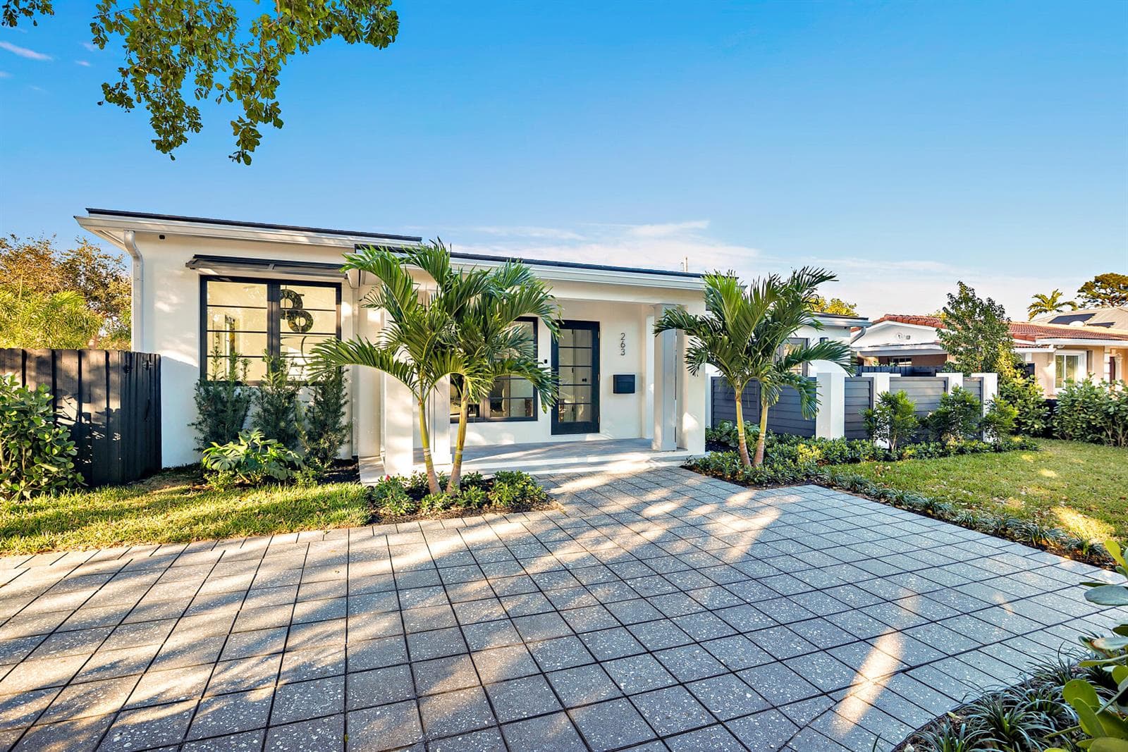 263 Alhambra Place, West Palm Beach, FL 33405 — zdjęcie 2