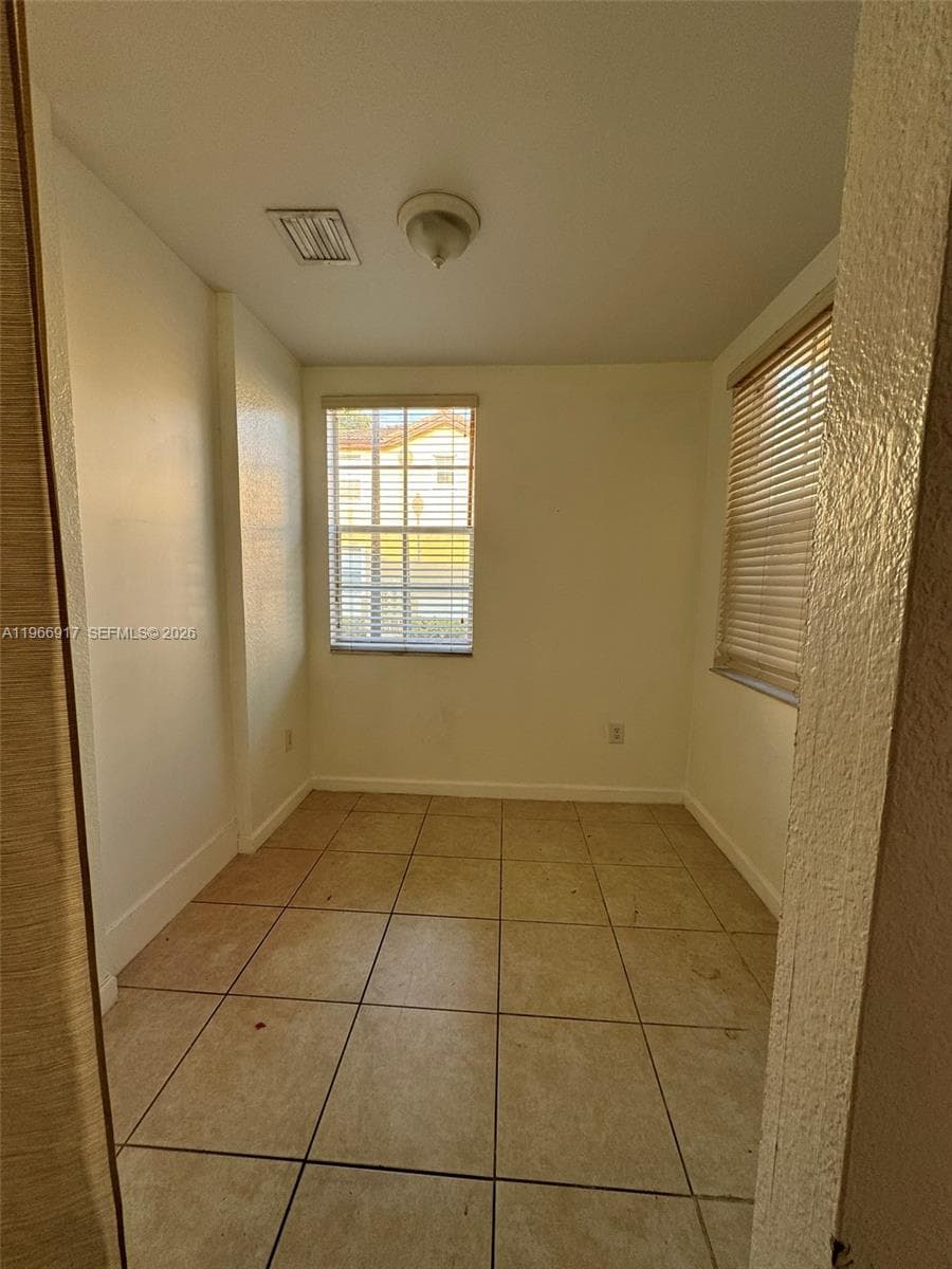 9257 SW 227th St # 11, Cutler Bay, FL 33190 — zdjęcie 4