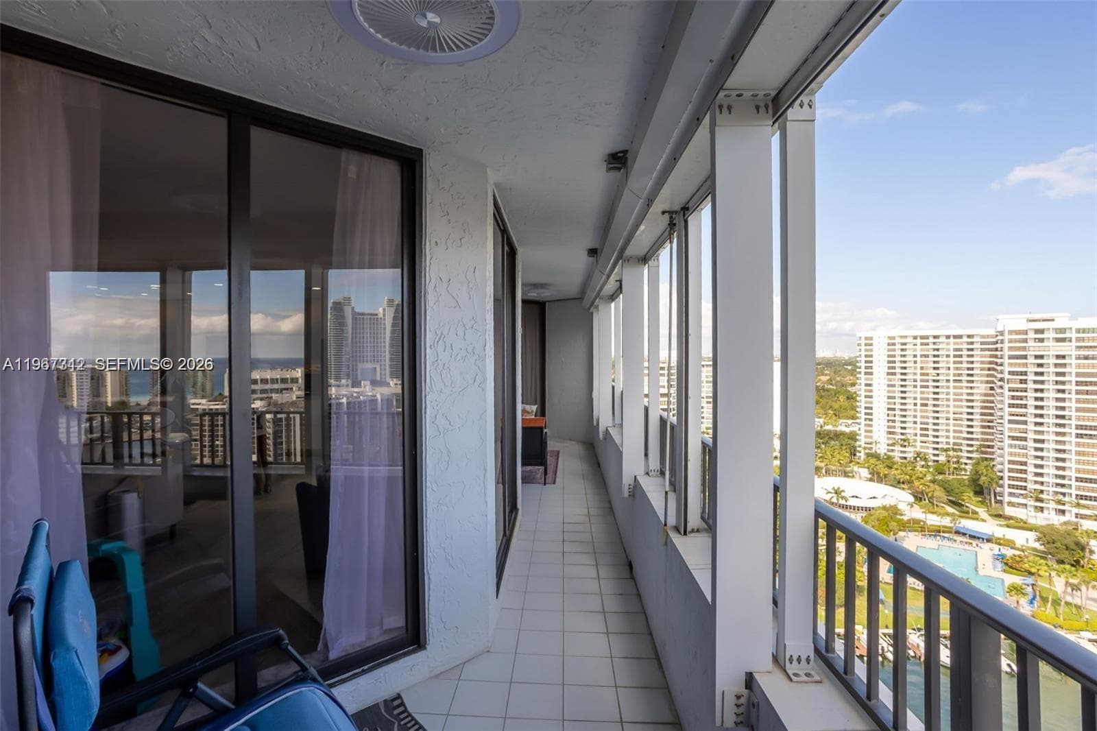 300 Three Islands Blvd # PH3A, Hallandale Beach, FL 33009 — zdjęcie 3