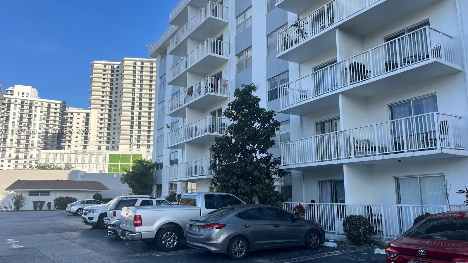 16465 NE 22nd Ave # 514, North Miami Beach, FL 33160 — zdjęcie 4