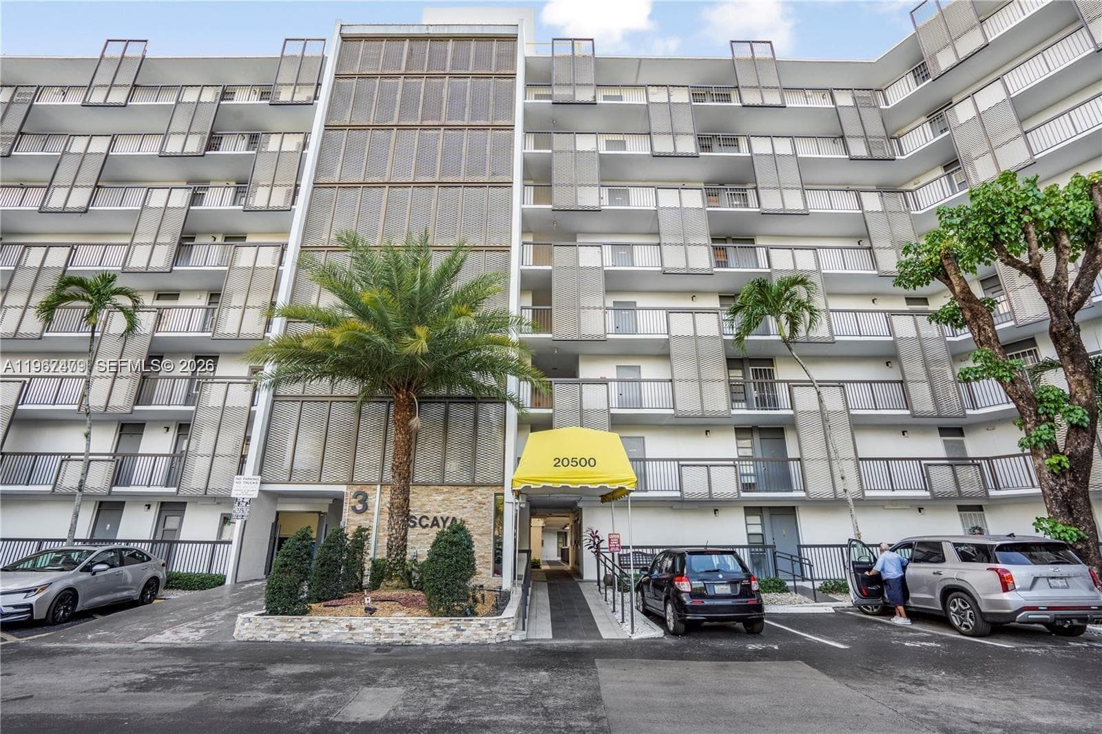 20500 W Country Club Dr # 607, Aventura, FL 33180 — zdjęcie 2