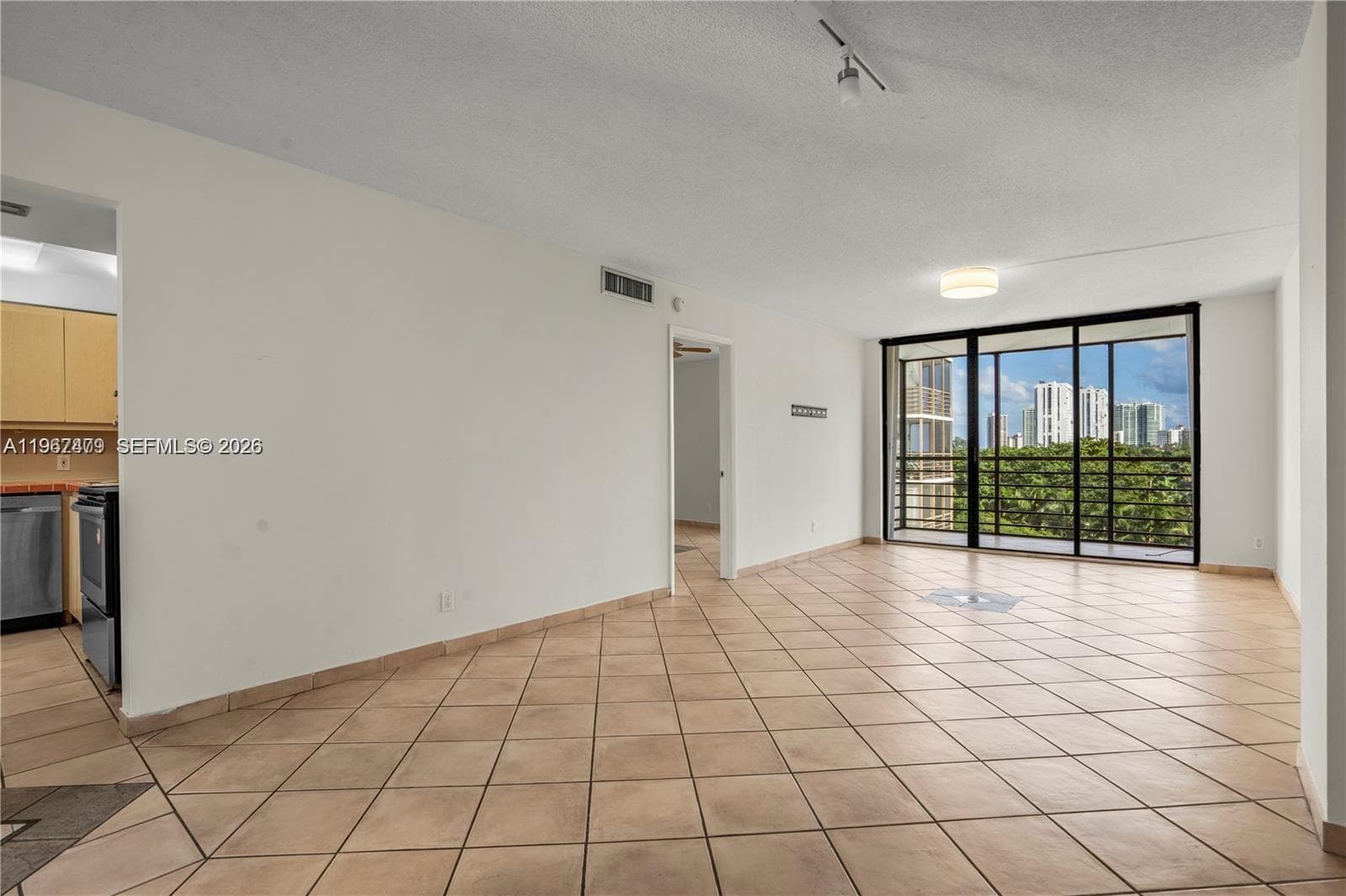 20500 W Country Club Dr # 607, Aventura, FL 33180 — zdjęcie 5