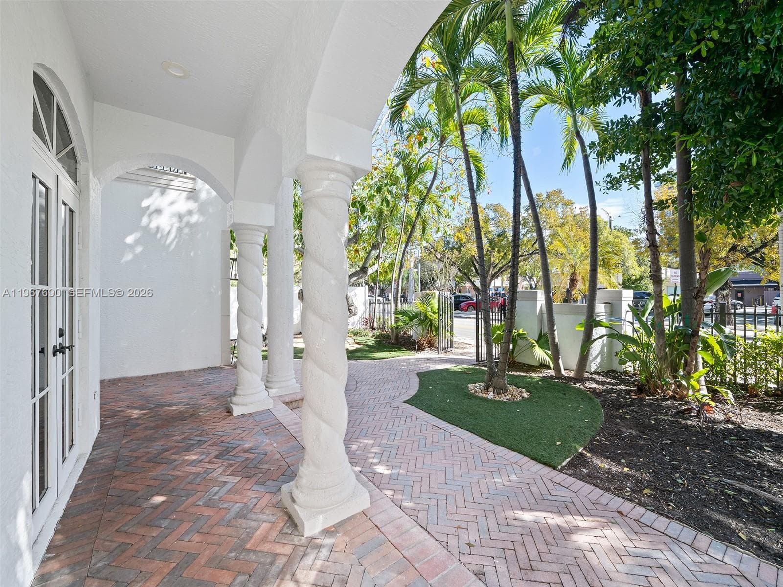 827 SE 2nd Ct, Fort Lauderdale, FL 33301 — zdjęcie 4