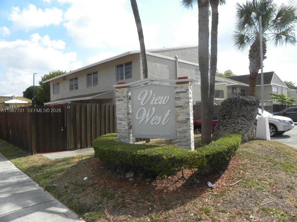 15690 SW 82nd Cir Ln # 9-1, Miami, FL 33193