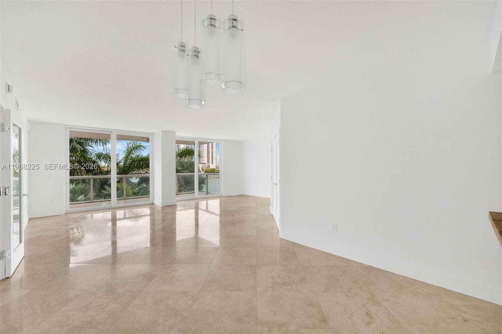 10 Venetian Way # 403, Miami Beach, FL 33139 — zdjęcie 3