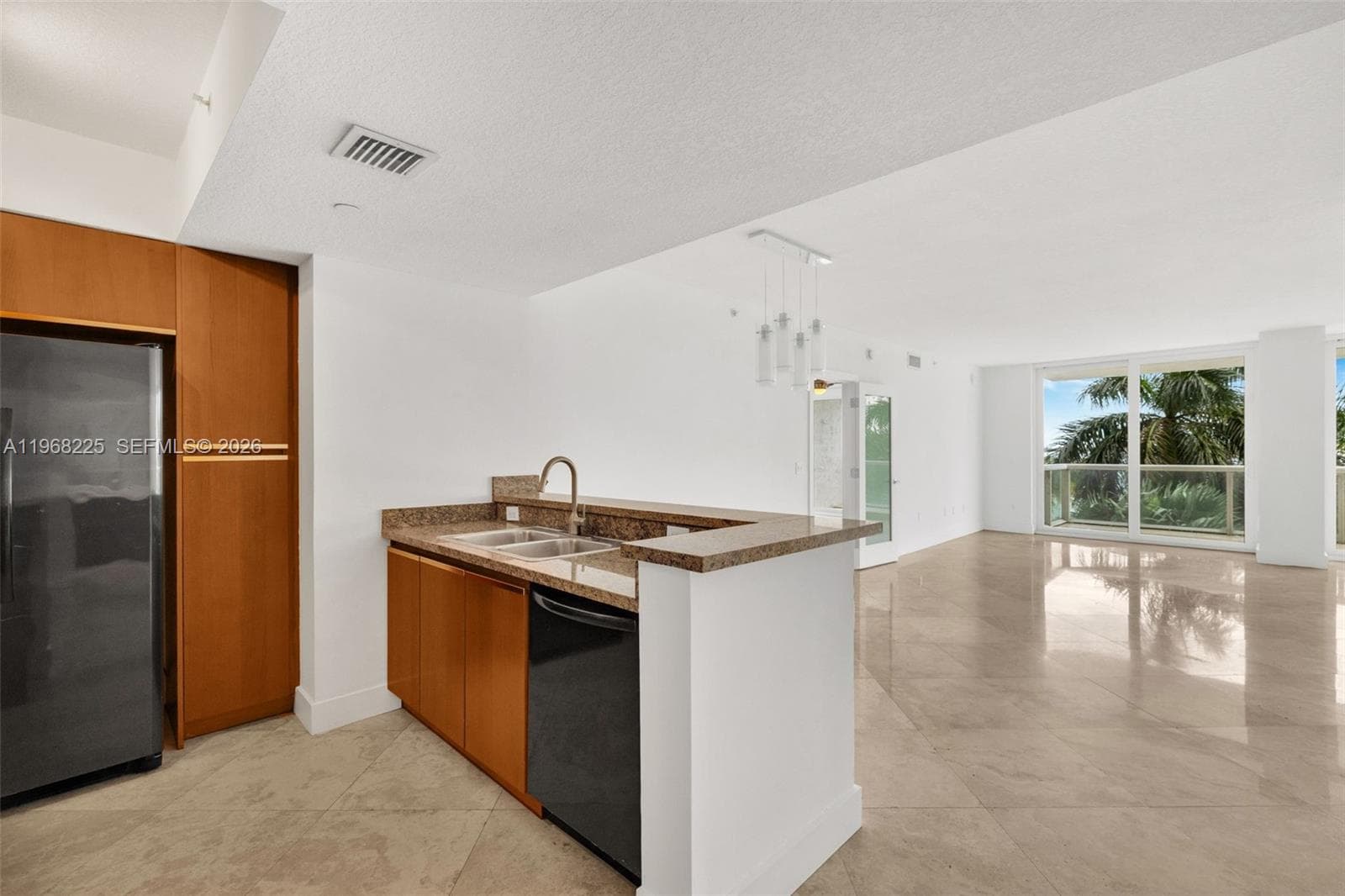 10 Venetian Way # 403, Miami Beach, FL 33139 — zdjęcie 5