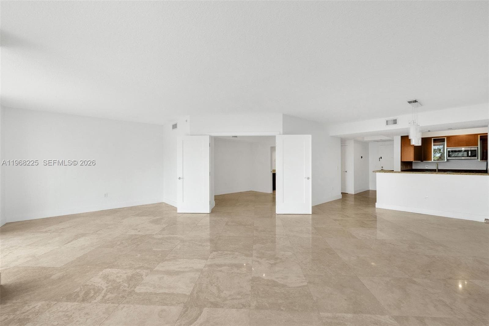 10 Venetian Way # 403, Miami Beach, FL 33139 — zdjęcie 4