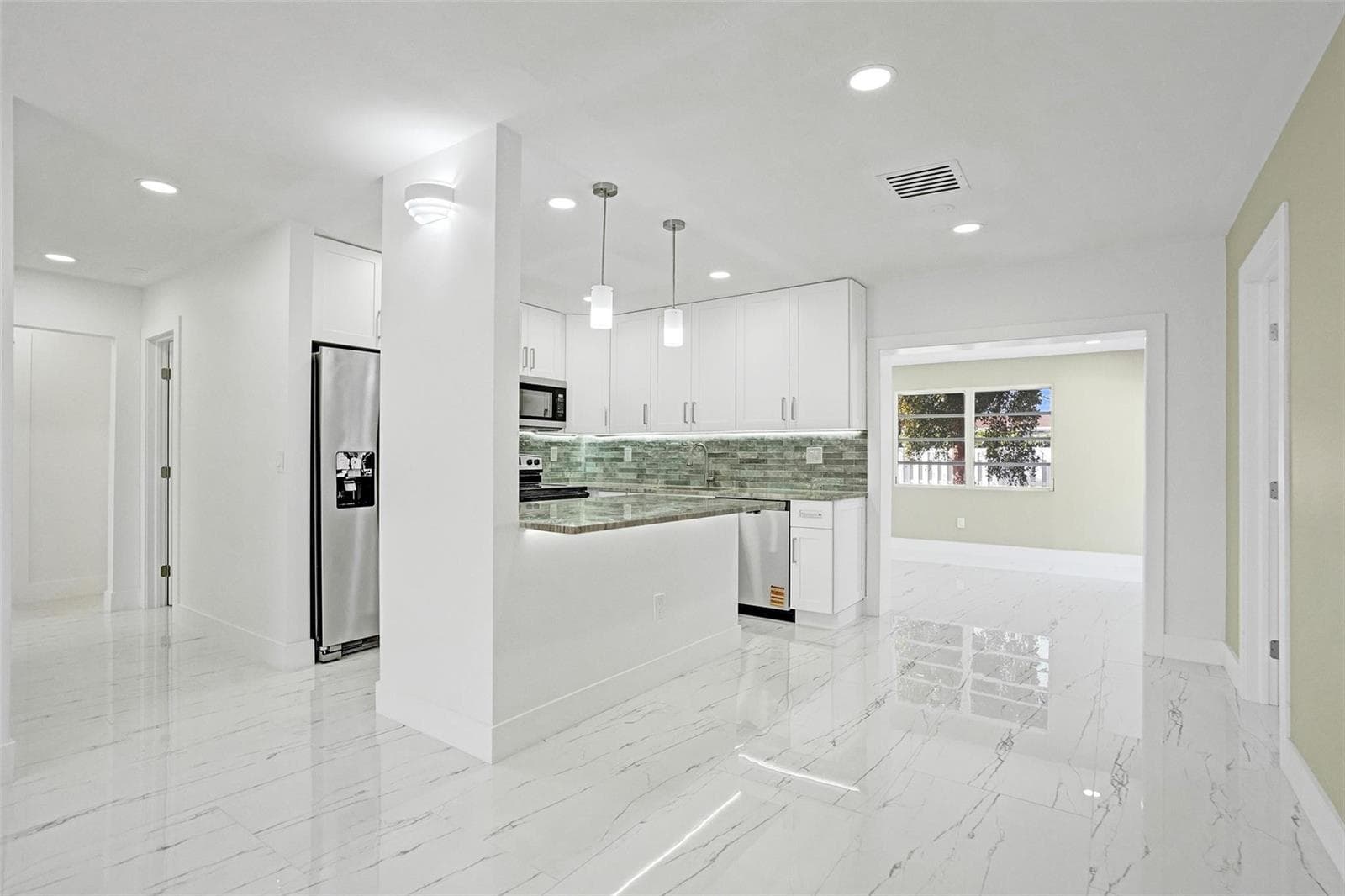1437 SW 1st Avenue, Deerfield Beach, FL 33441 — zdjęcie 5