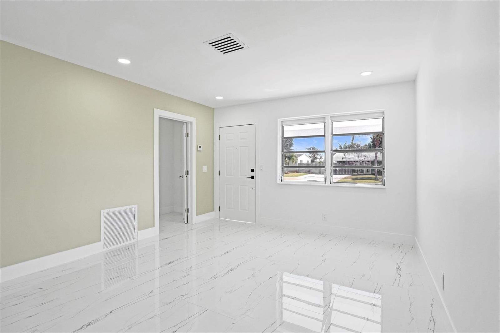 1437 SW 1st Avenue, Deerfield Beach, FL 33441 — zdjęcie 4