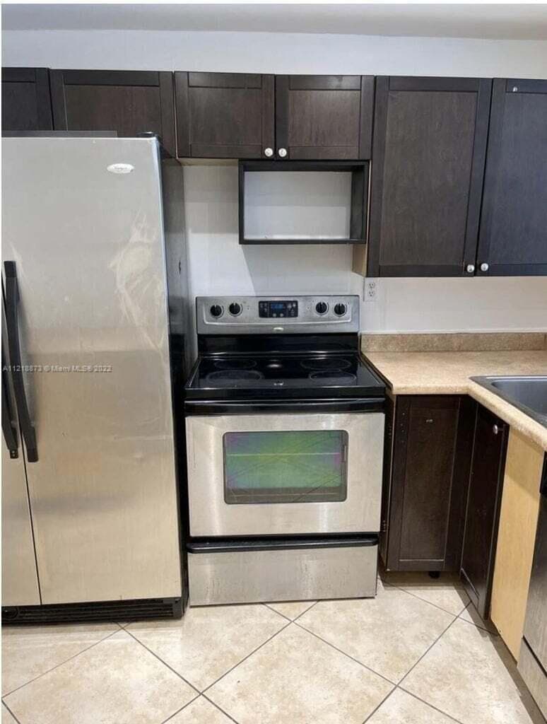 484 NW 165th St Road # A-211, Miami, FL 33169 — zdjęcie 2