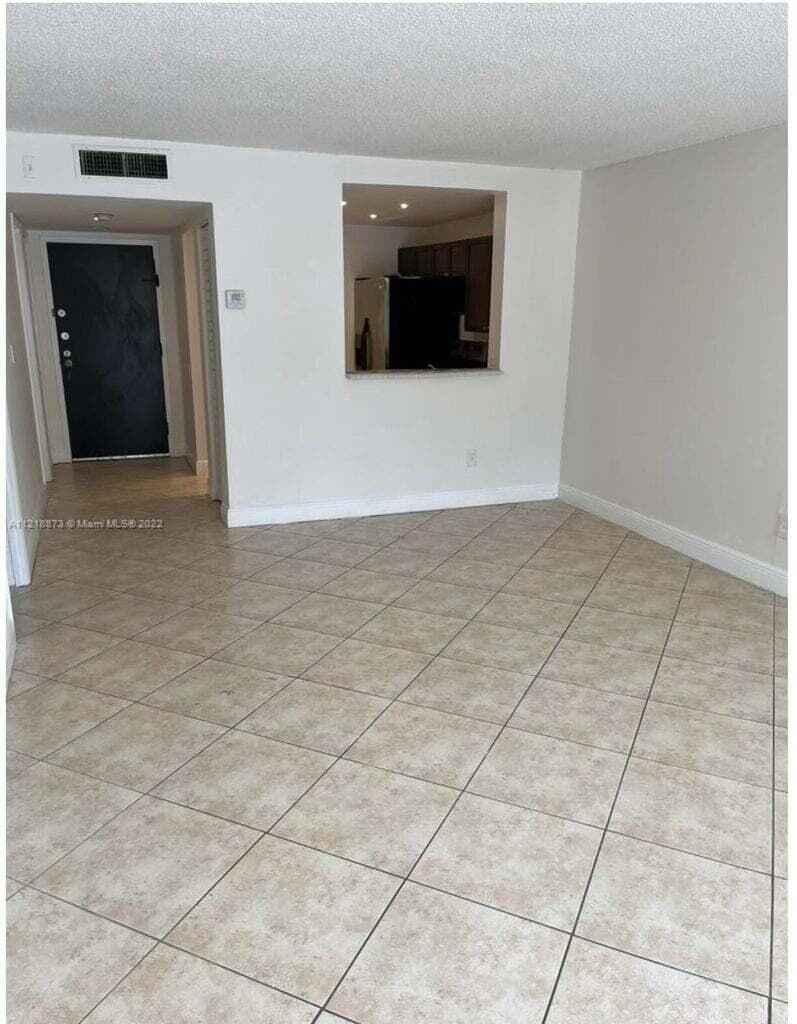 484 NW 165th St Road # A-211, Miami, FL 33169 — zdjęcie 3