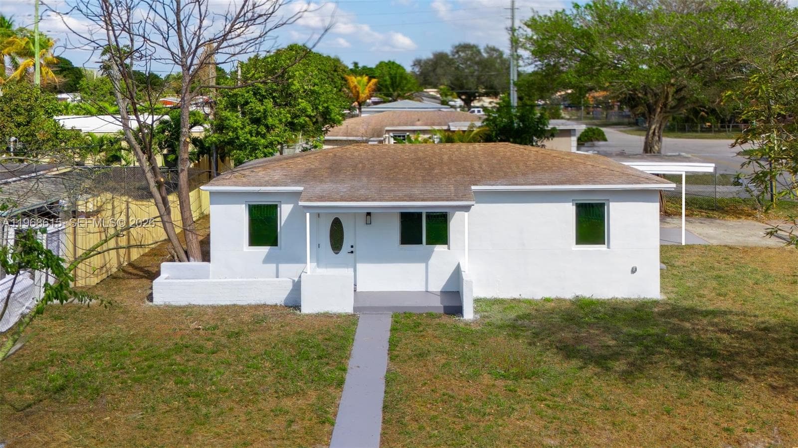 1735 NW 126th St, Miami, FL 33167 — zdjęcie 2