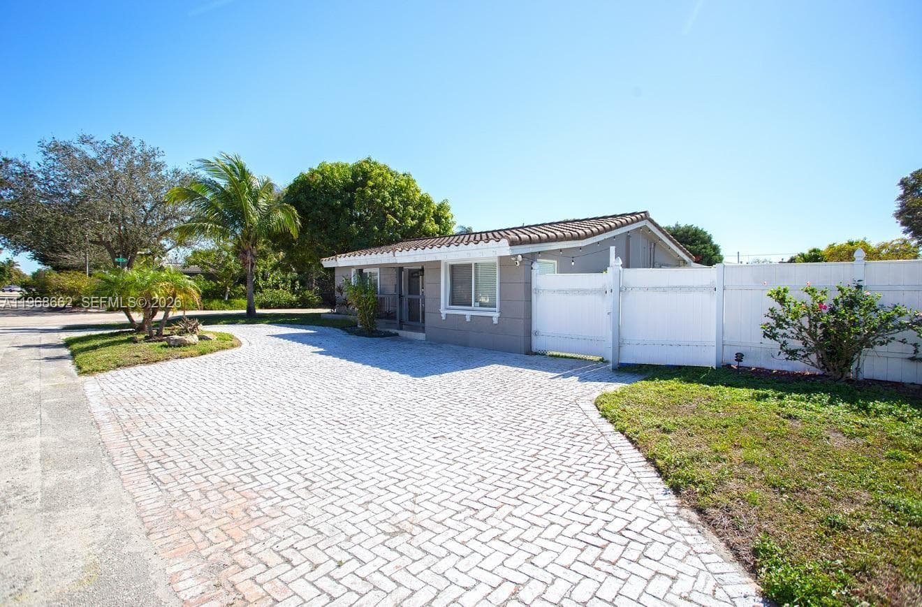 2450 NE 18th St, Pompano Beach, FL 33062 — zdjęcie 5
