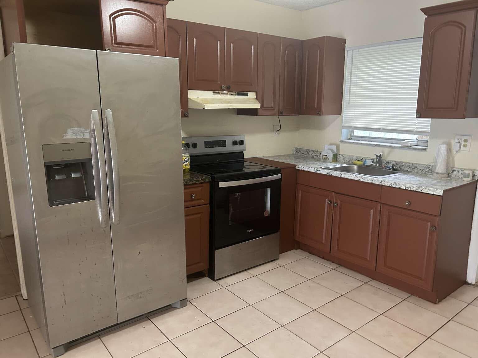 3370 NW 8th Place, Lauderhill, FL 33311 — zdjęcie 2