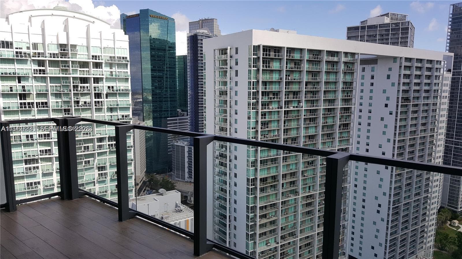 68 SE 6th St # 3305, Miami, FL 33131