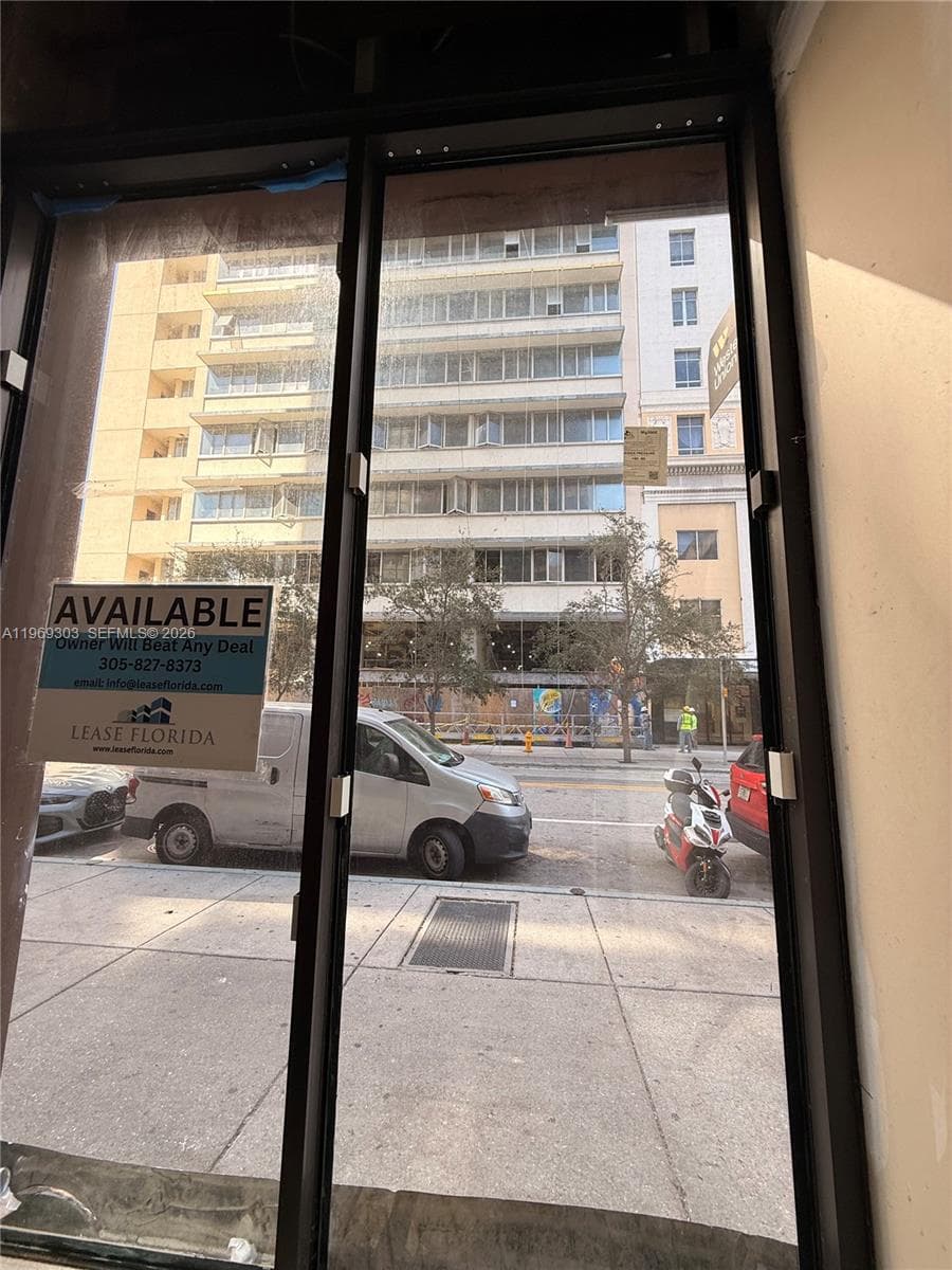 28 W Flagler St # 102, Miami, FL 33130 — zdjęcie 3