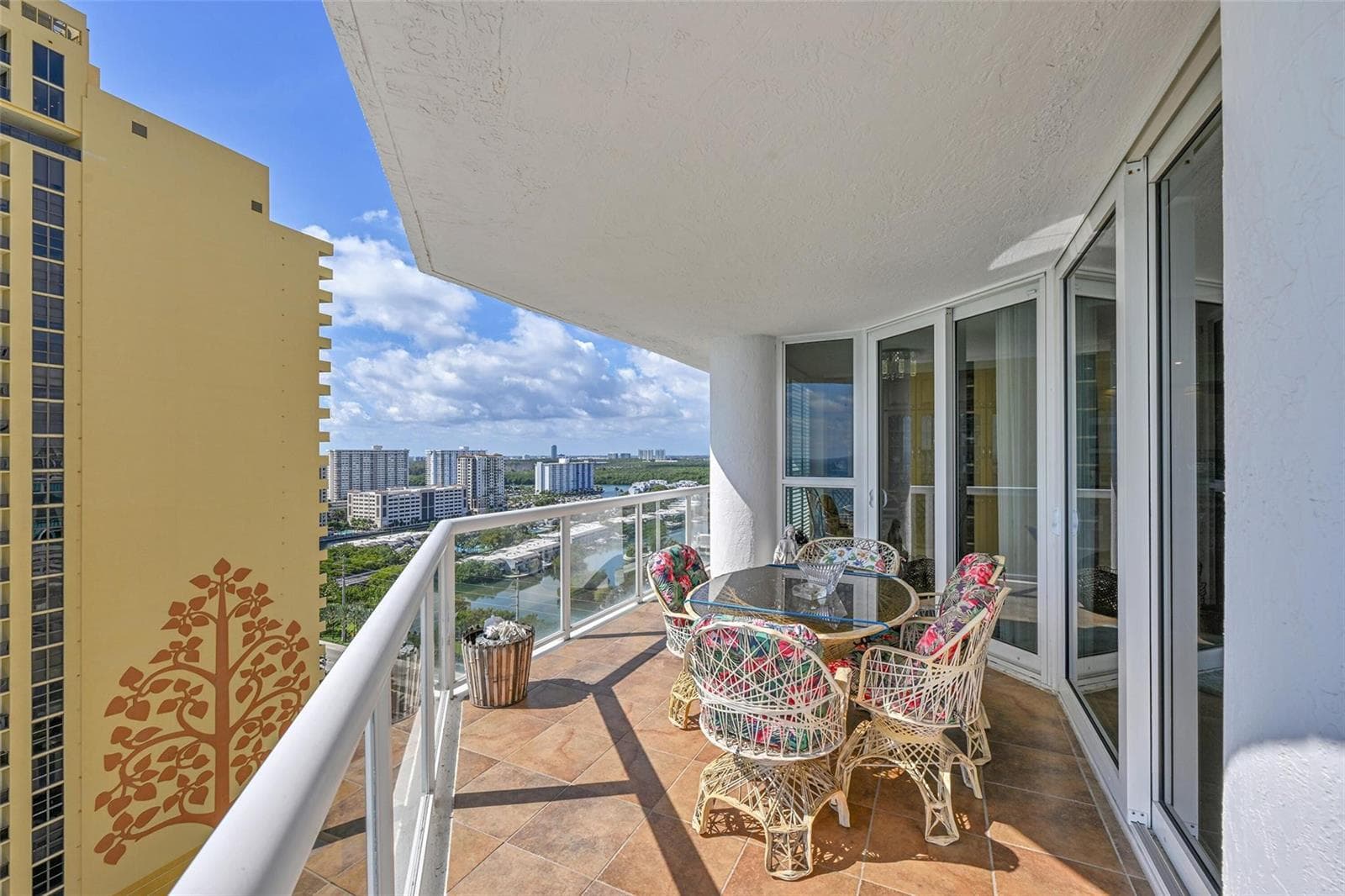 16425 Collins Avenue # 2011, Sunny Isles Beach, FL 33160 — zdjęcie 4