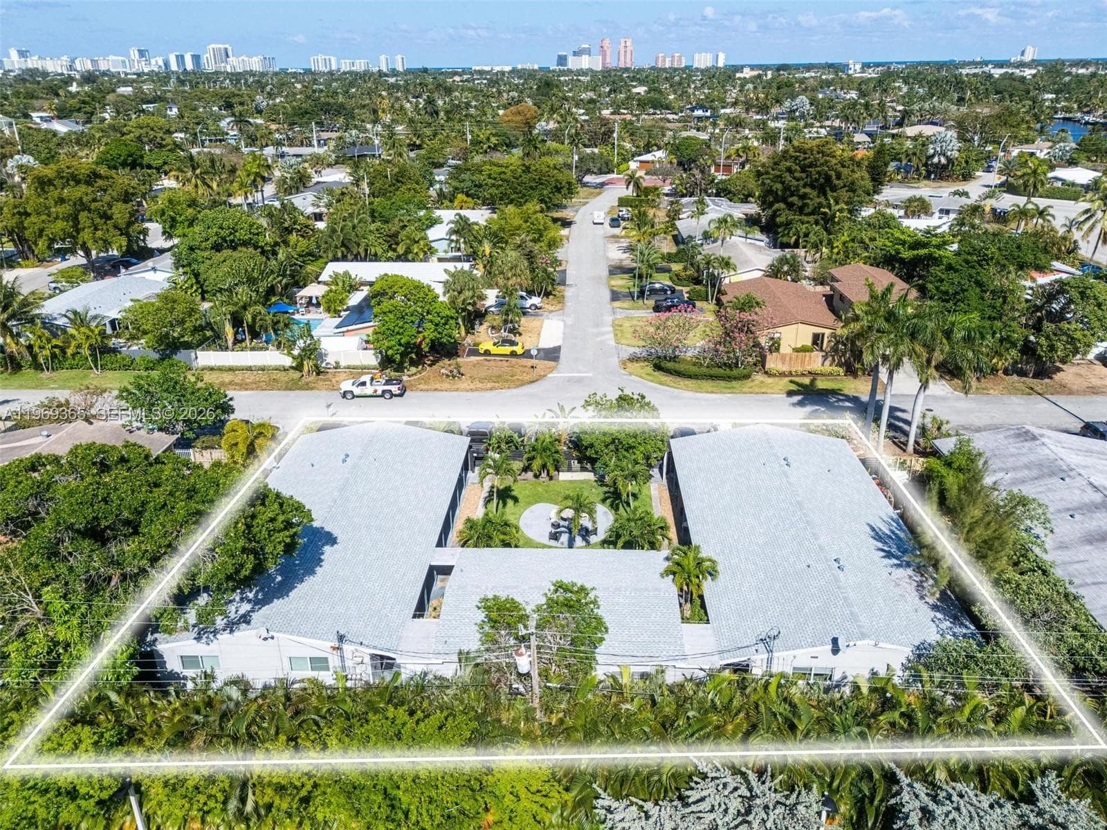 2201 NE 14th Ave, Wilton Manors, FL 33305