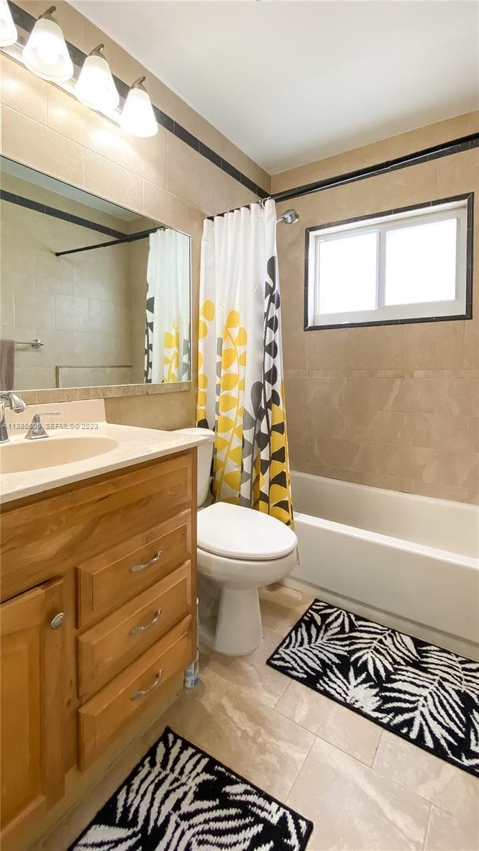 7106 NW 73rd Avenue, Tamarac, FL 33321 — zdjęcie 4