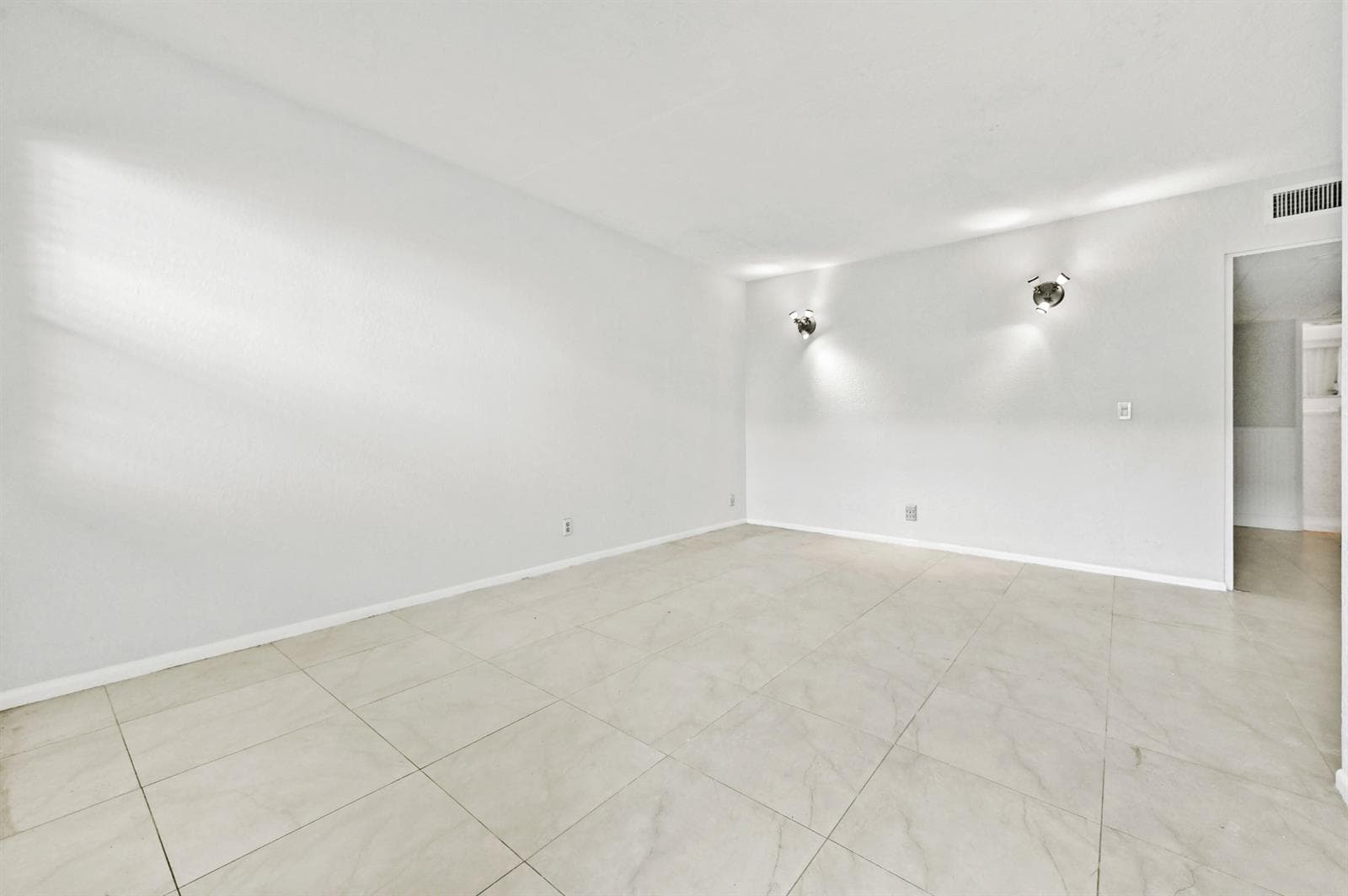 240 Croton Avenue # 102, Lantana, FL 33462 — zdjęcie 3