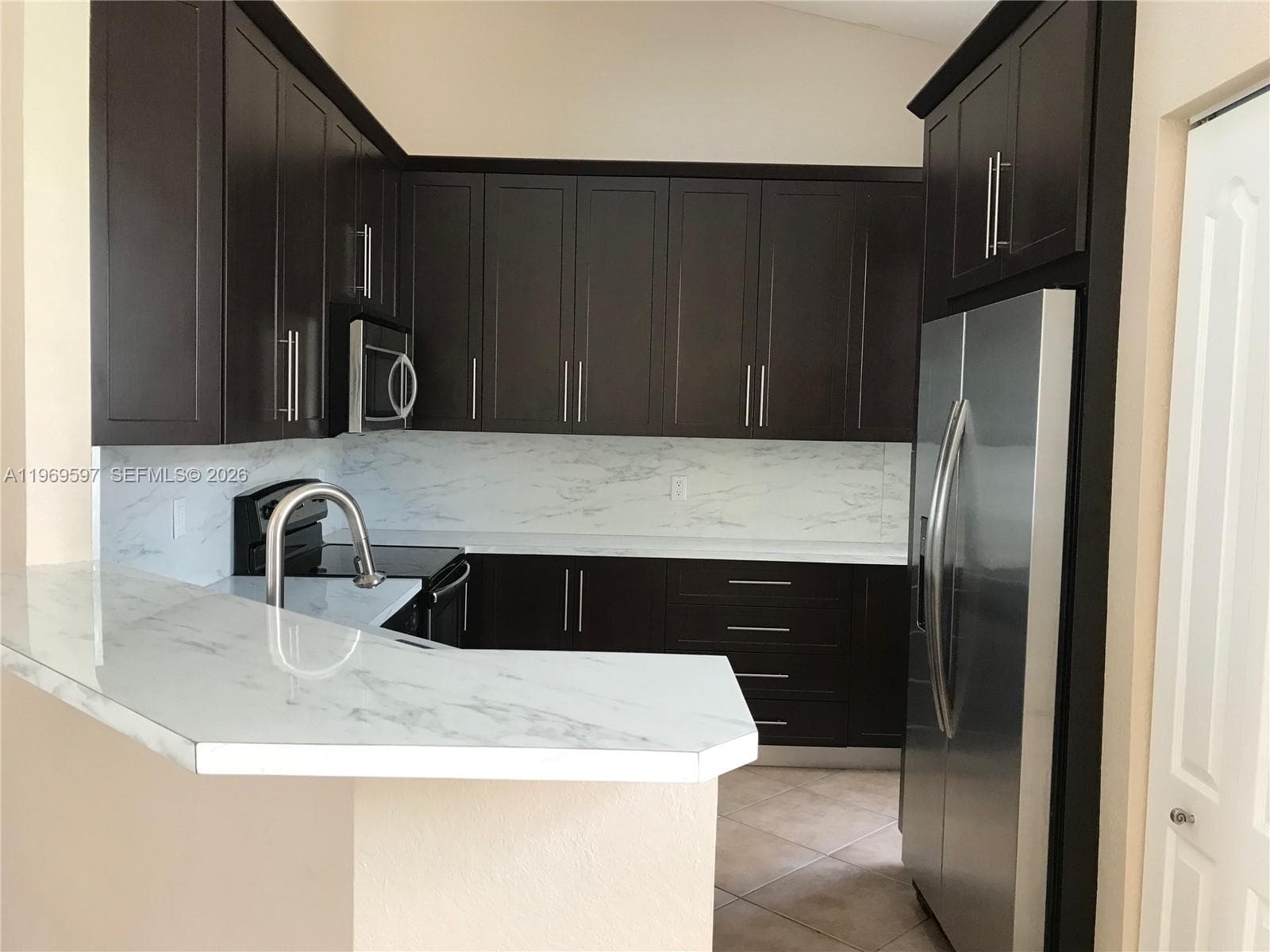 3748 NE 9th Ct, Homestead, FL 33033 — zdjęcie 4