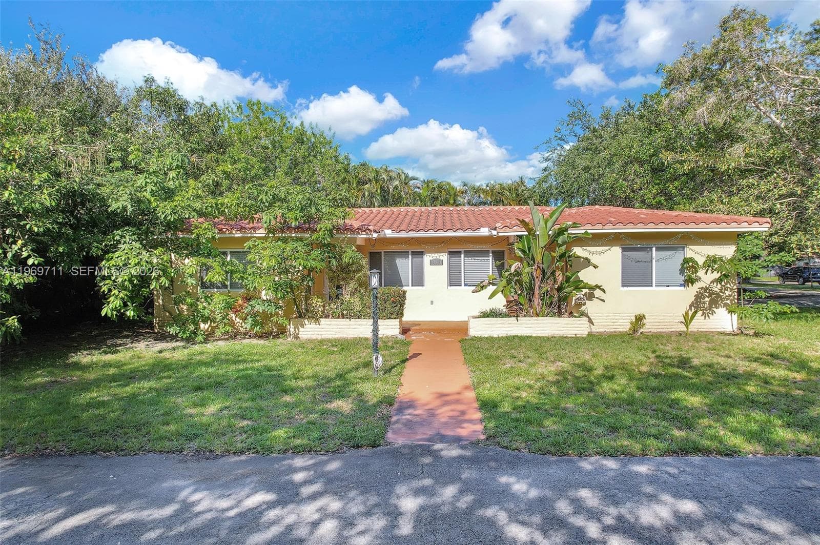 11919 NE 8th av, Biscayne Park, FL 33161 — zdjęcie 2