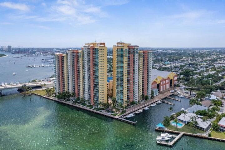 2650 Lake Shore Drive # 1004, Riviera Beach, FL 33404 — zdjęcie 2