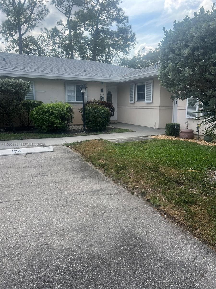 176 Cape Cod Circle # 0, Lake Worth, FL 33467