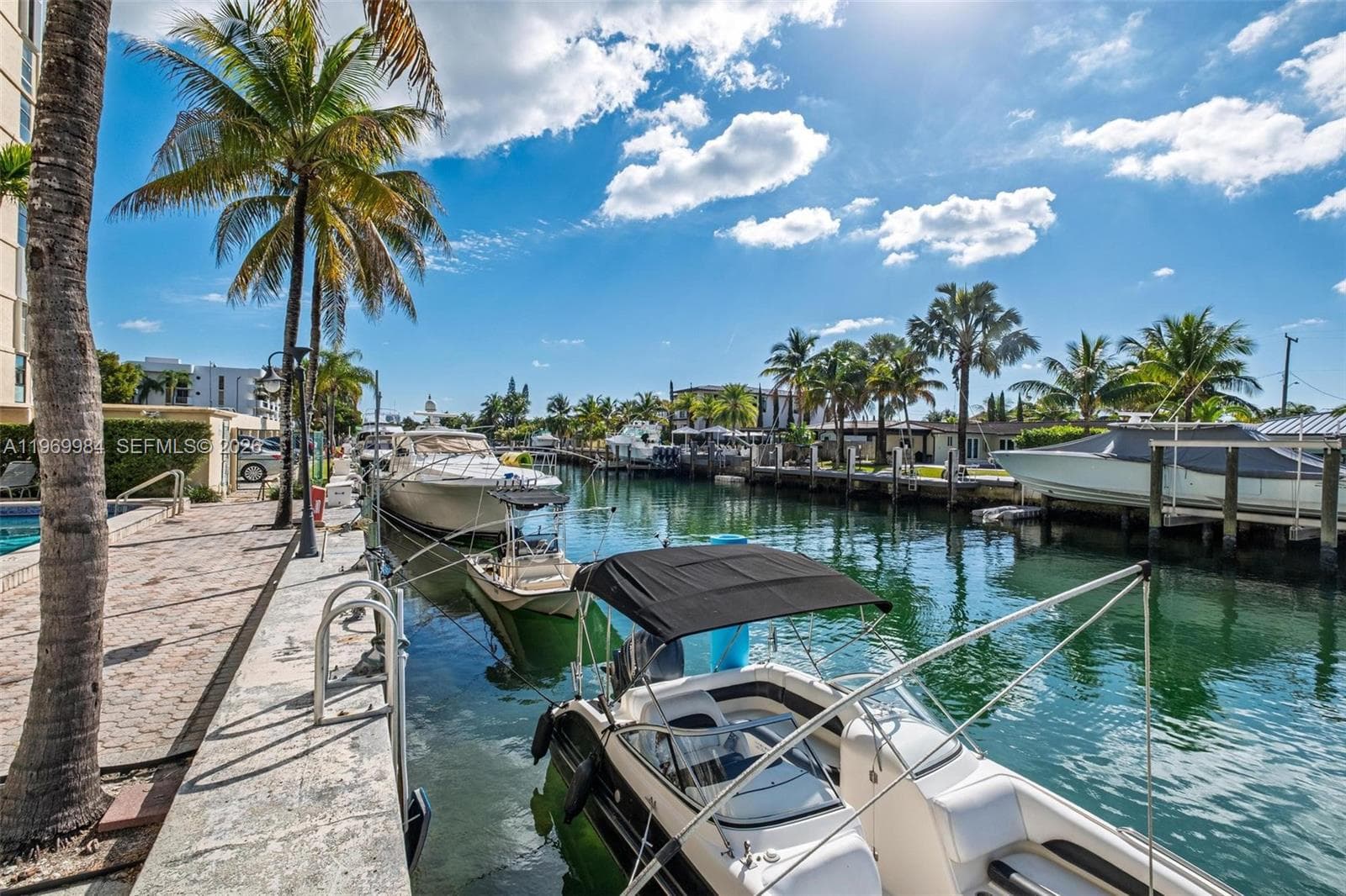 2350 NE 135th St # 811, North Miami, FL 33181 — zdjęcie 3