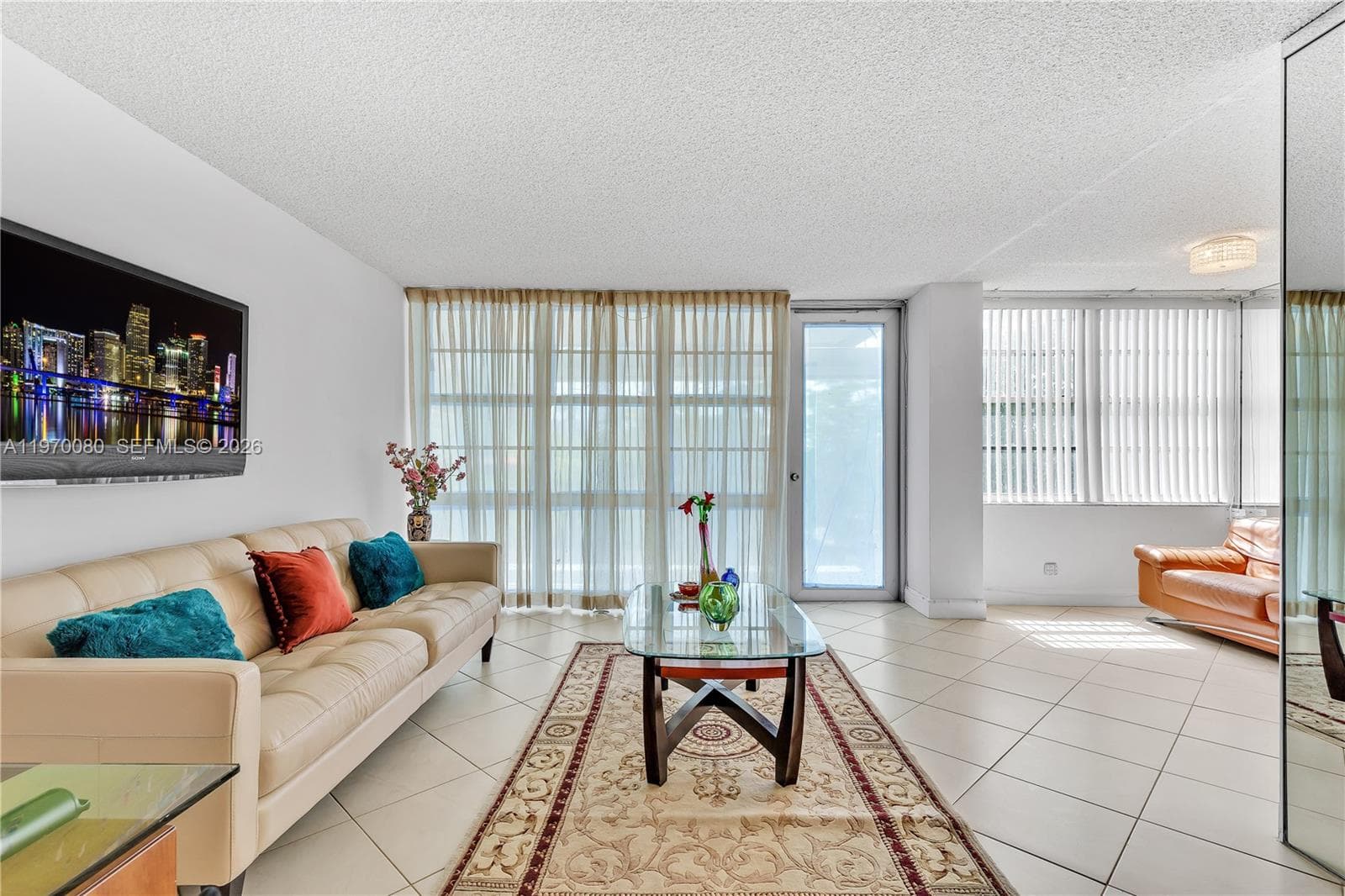 301 174 Street # 405, Sunny Isles Beach, FL 33160 — zdjęcie 3