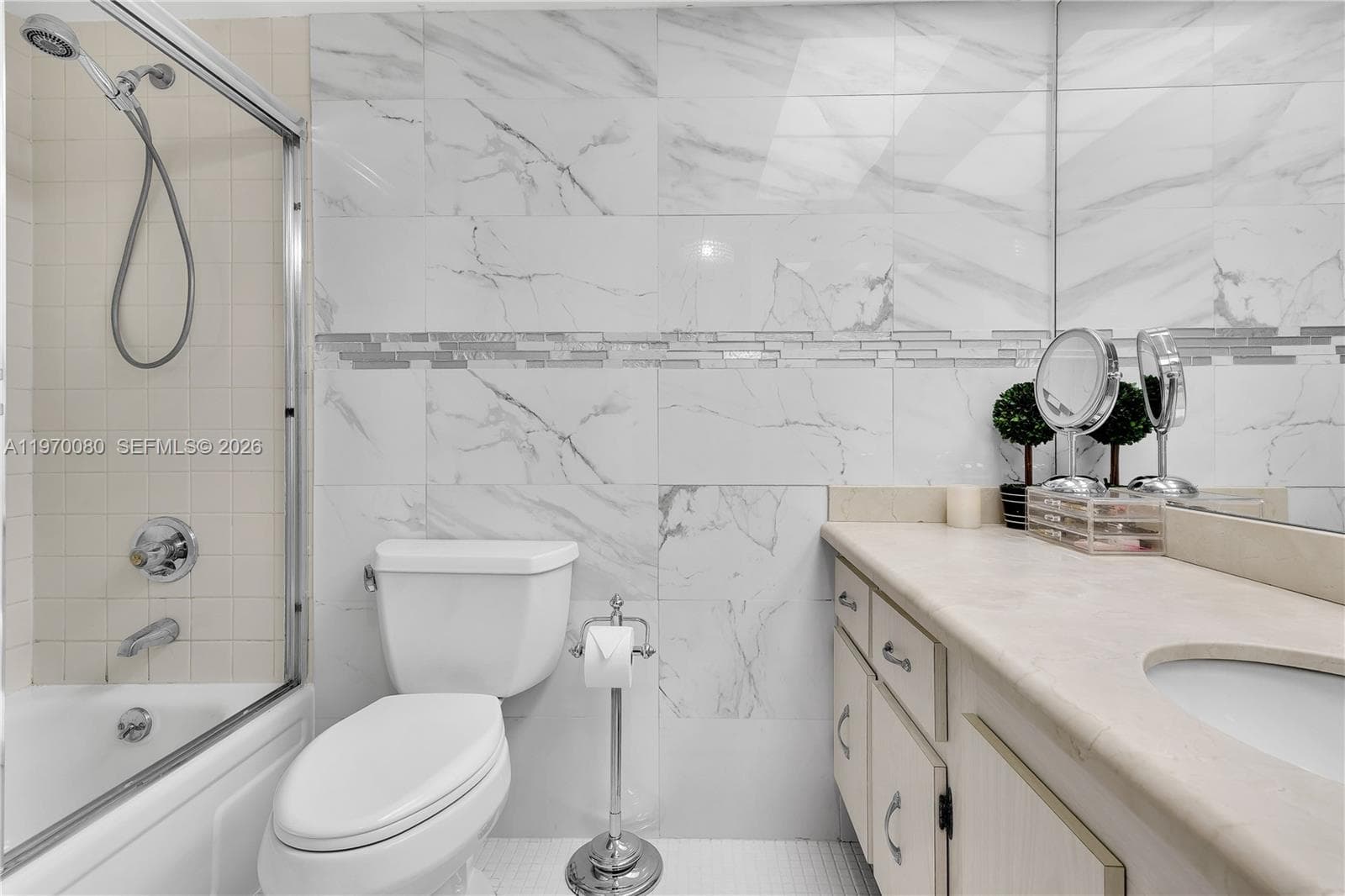 301 174 Street # 405, Sunny Isles Beach, FL 33160 — zdjęcie 5